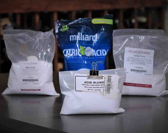 What acid to use in wine
