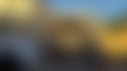 Caminhão desgovernado invade casa em Irecê.