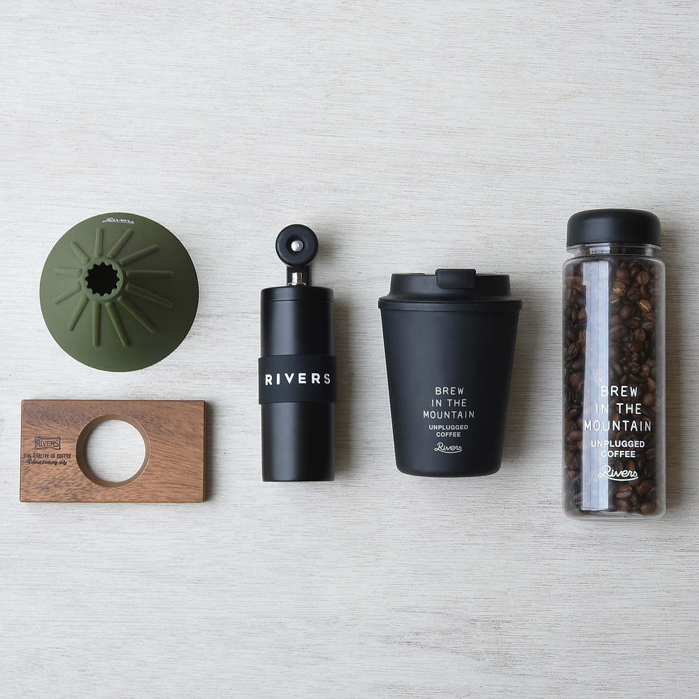 Cave Reversible是日本Rivers Drinkware 新開發的一種錐形咖啡濾杯,跟隨Cave的50度錐角設計, 在濾杯的正面和反面刻有兩種不同類型的肋骨。