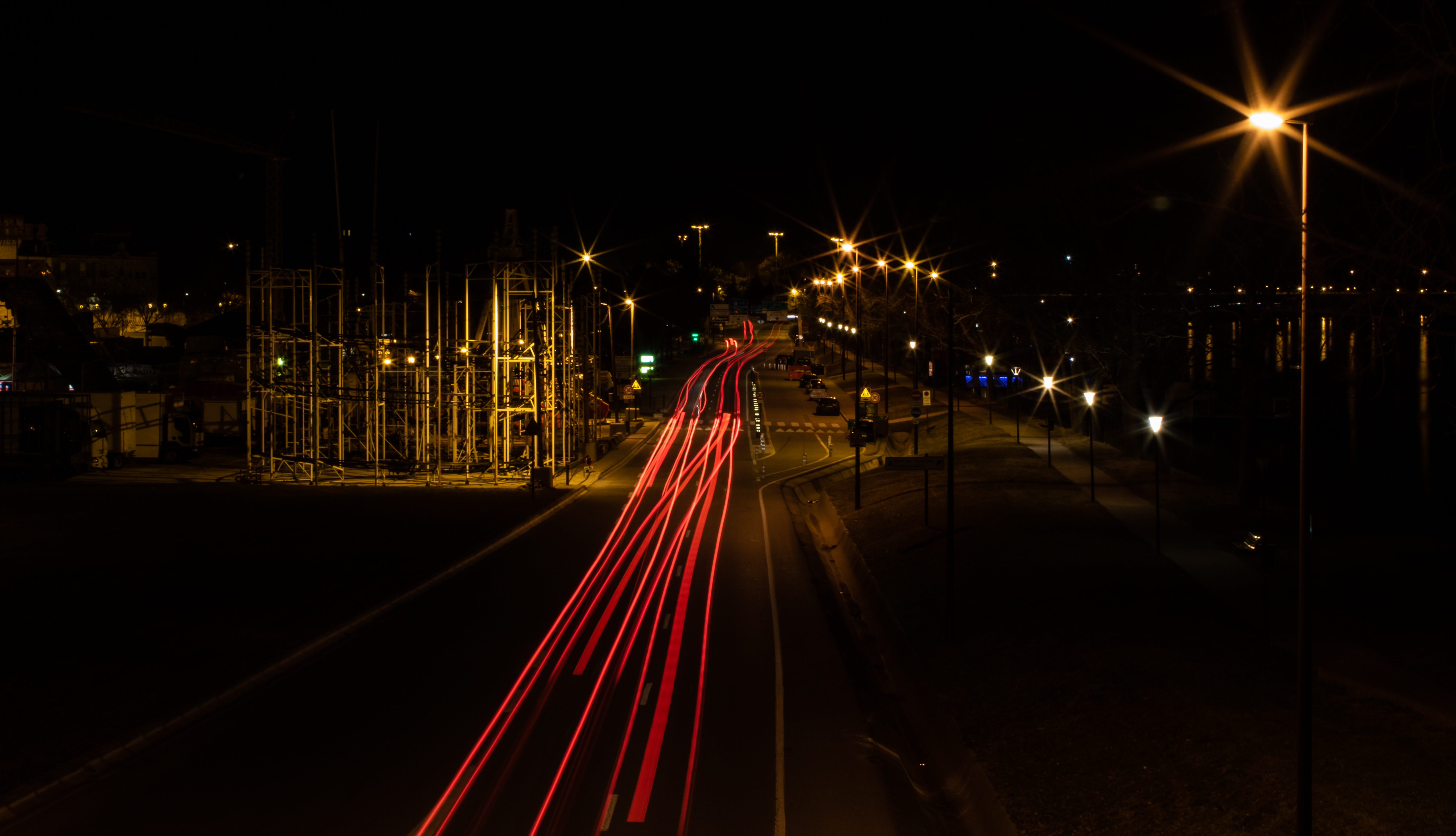 Poses Longues Avignon-Nuit content media
