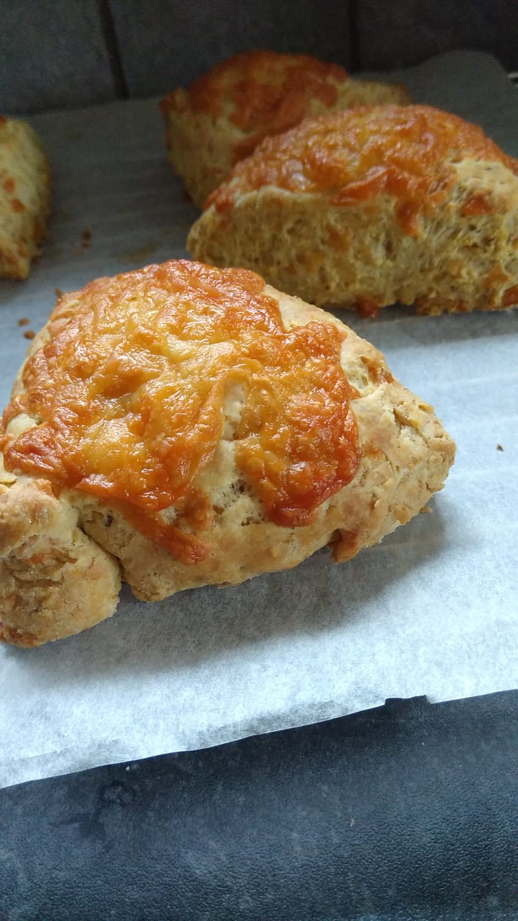 Easy Cheesey Scones content media