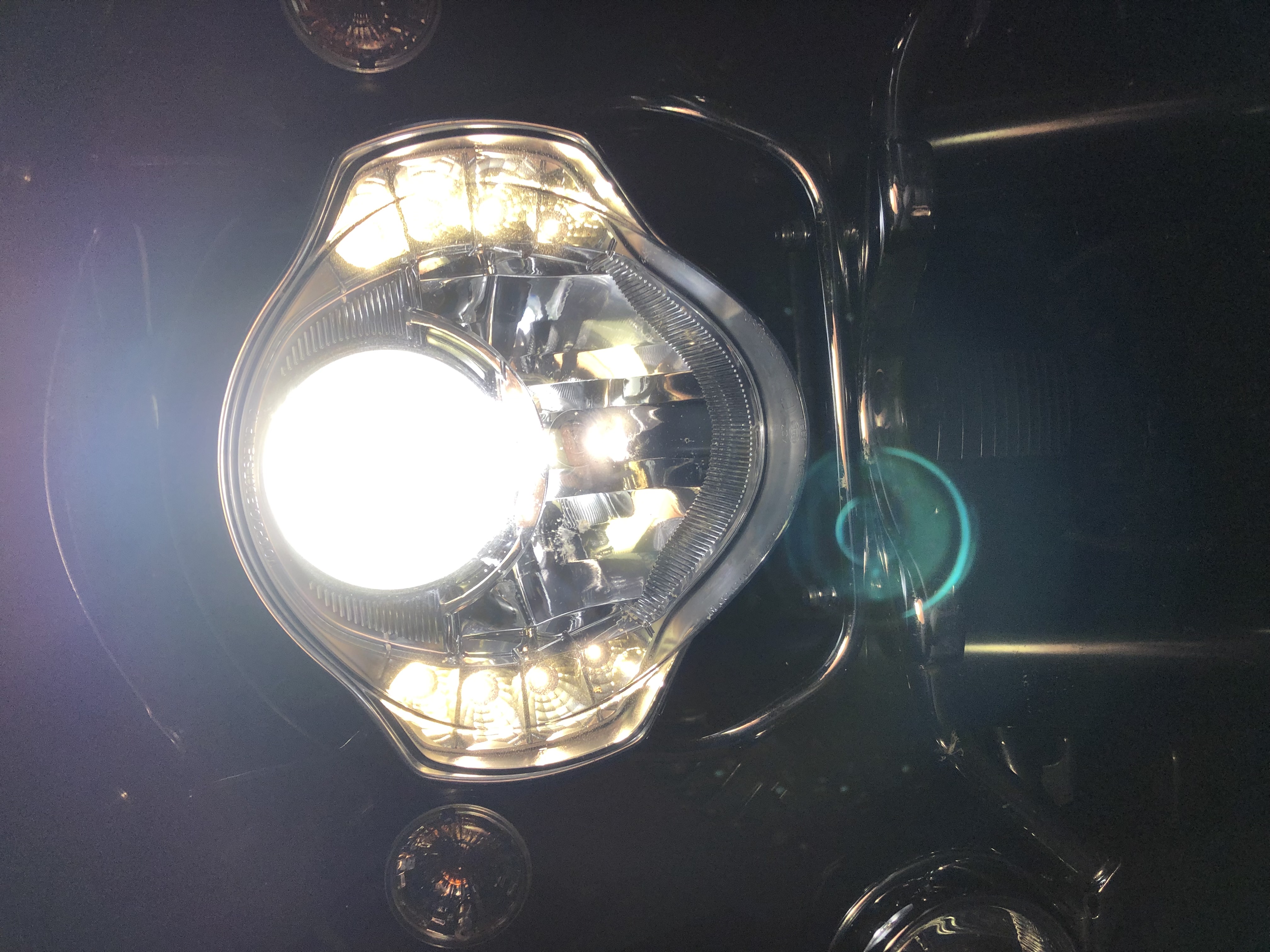Faro allo Xenon content media