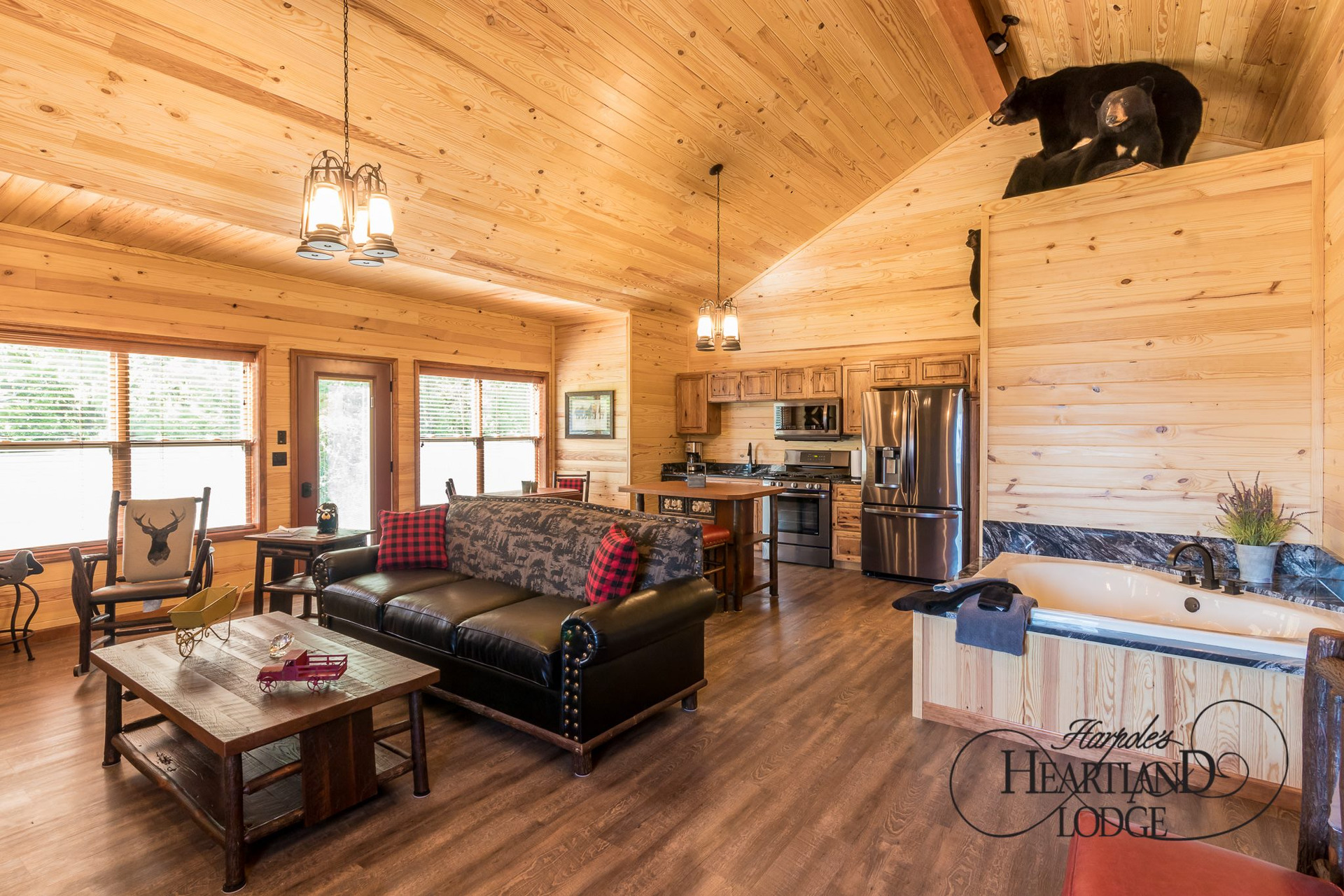 1 Luxury Cabin Left 2019 content media