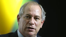 Ciro: 'Do jeito que vai, capital político de Bolsonaro não dura seis meses'