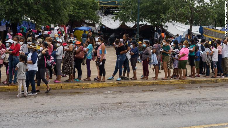 Biden administration to resume fast-track deportation procedure for migrant families content media