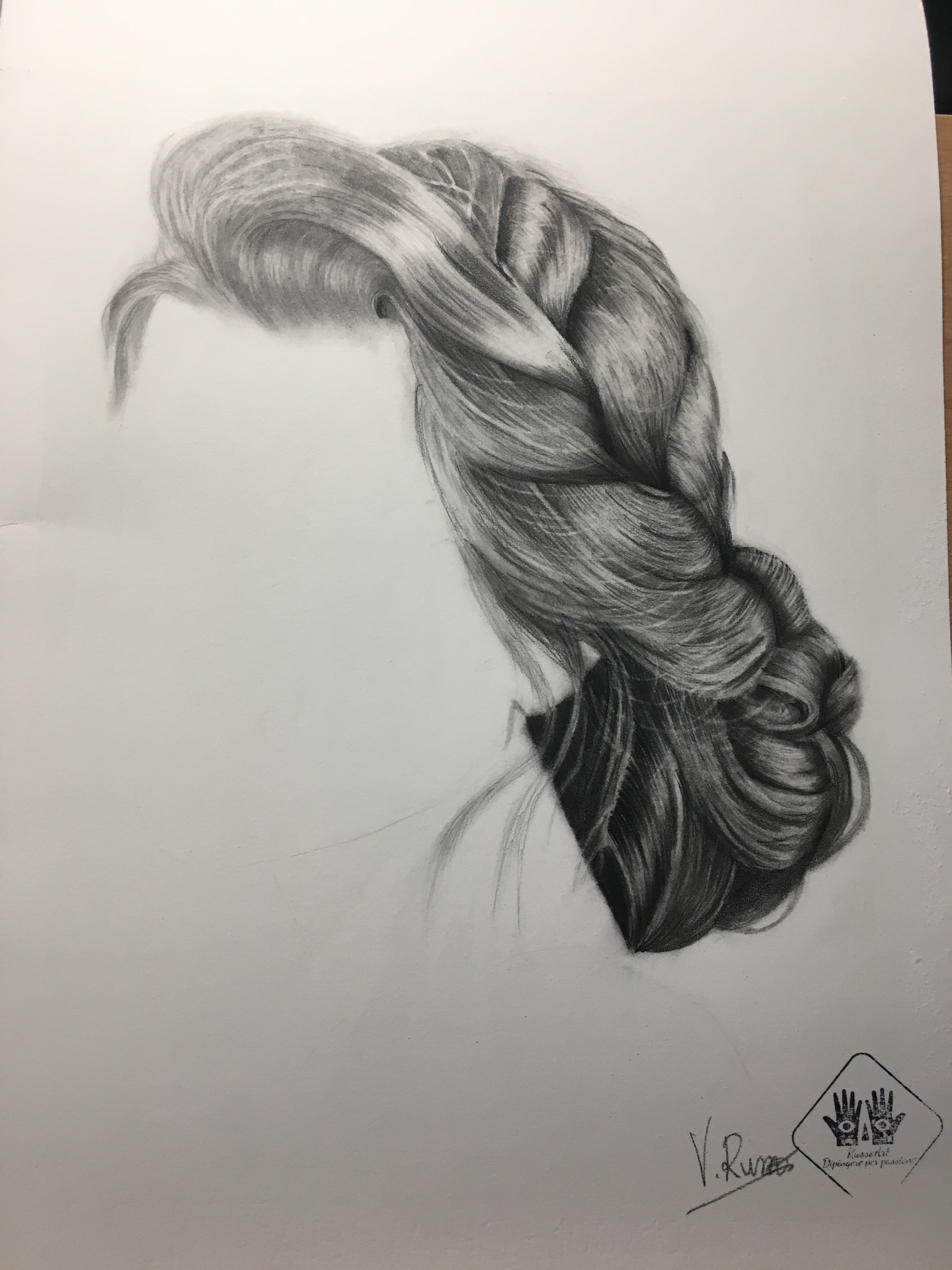 Capelli raccolti content media