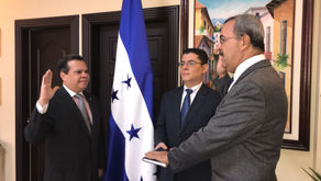 EL ABOGADO RICARDO MERREN SIGUE COMO GOBERNADOR DE ISLAS DE LA BAHÍA.