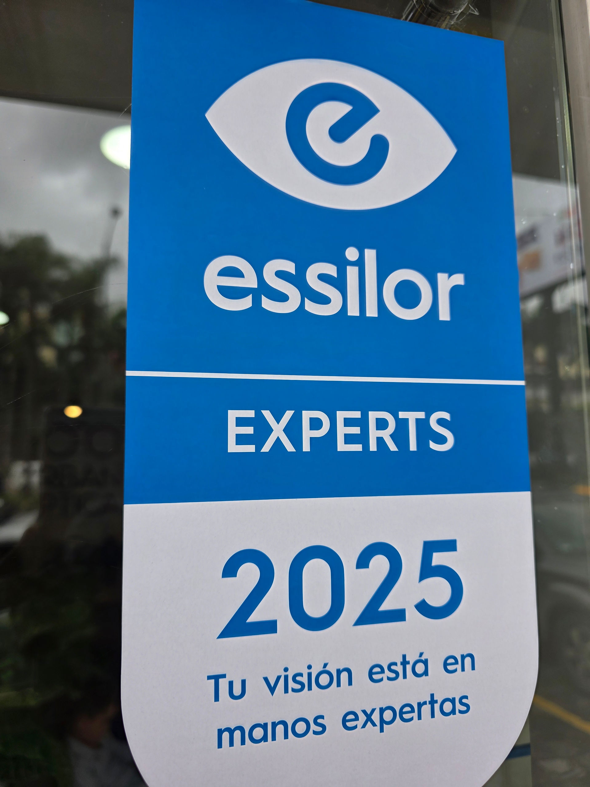 Urban Optica es Essilor Expert en Guayaquil