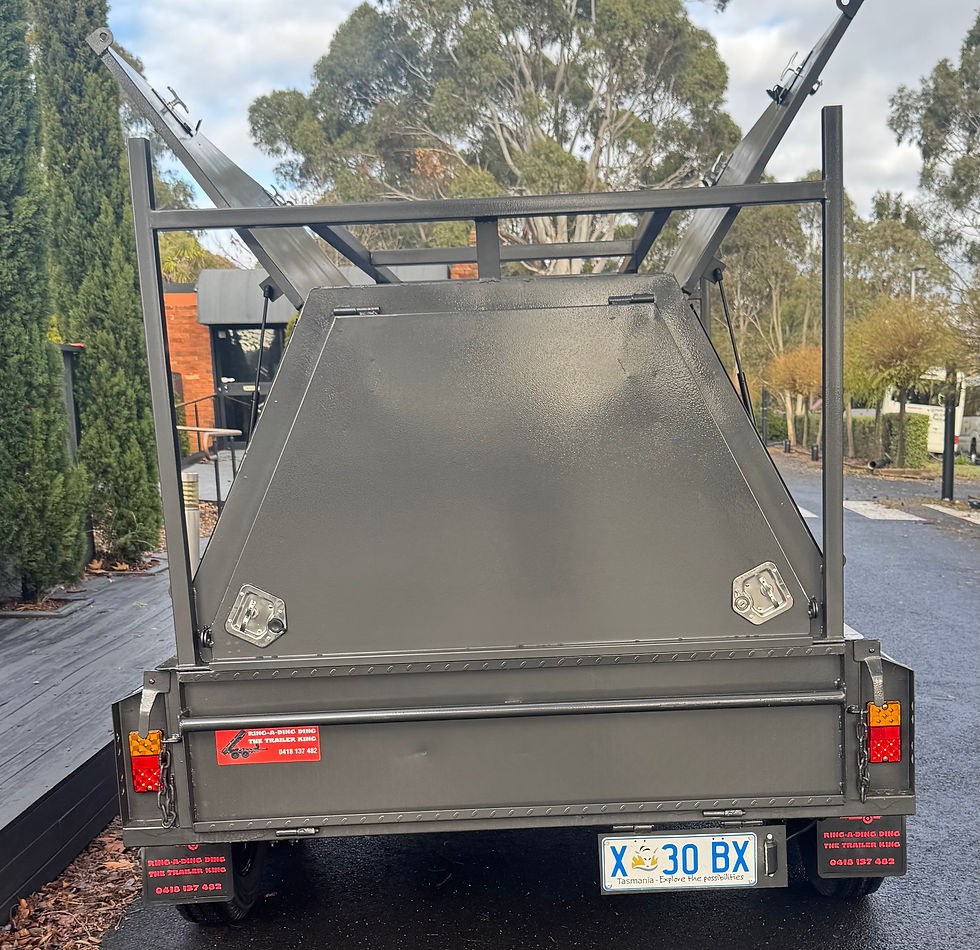 9x5 Enclosed Tradies Trailer Closed Rear View