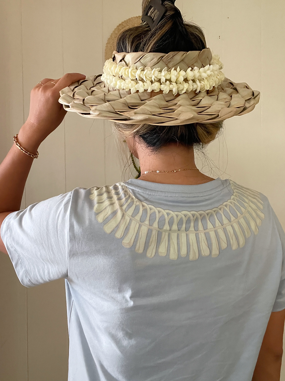 Thumbnail: Lei T-shirt - Micronesian Ginger Lei - Sea Blue