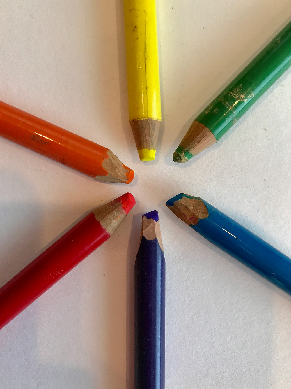 Color pencil color wheel by Kate Moynihan