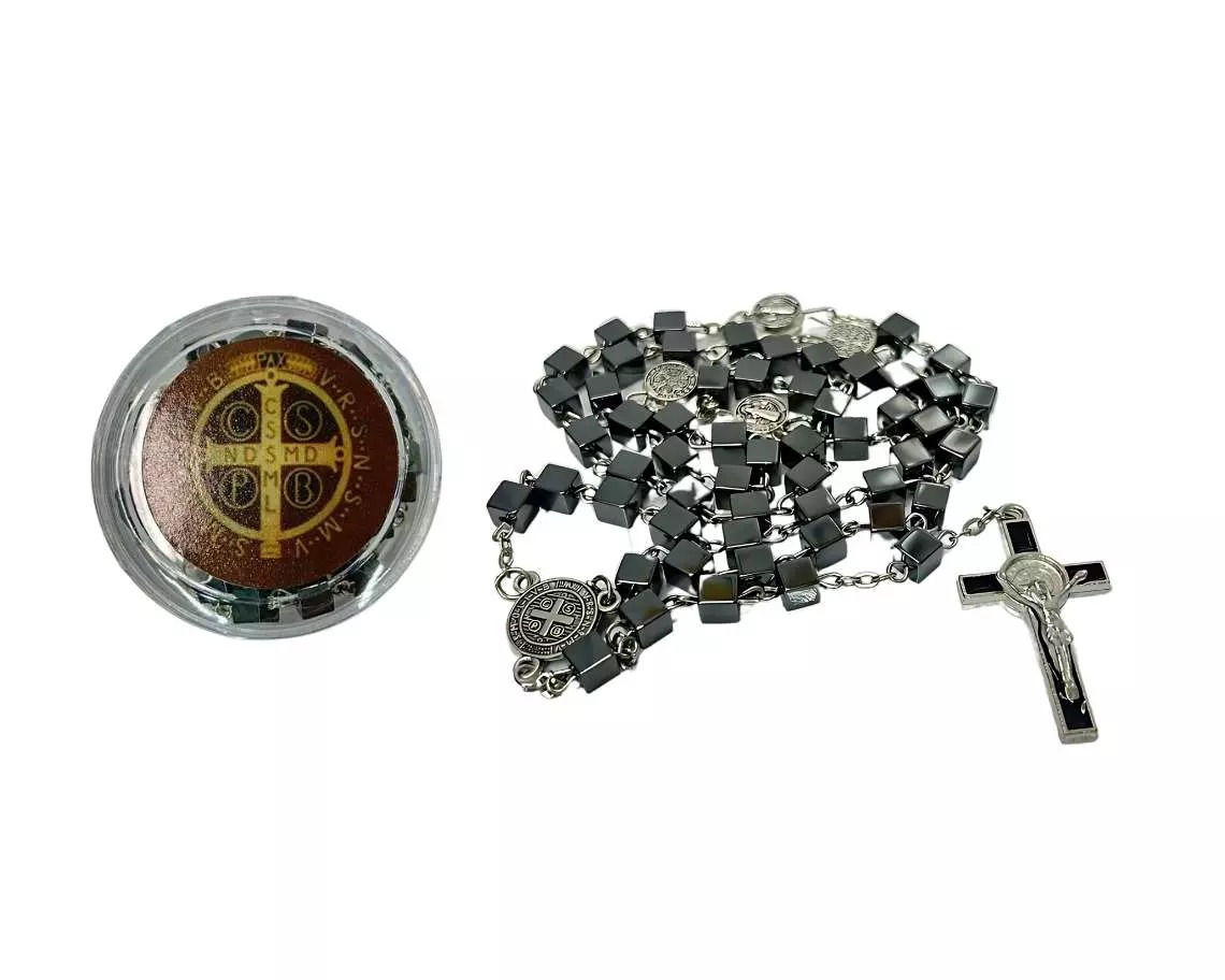 Terço São Bento Hematita Quadrada Prateado com Medalhas Caixinha Redonda - 12 Un