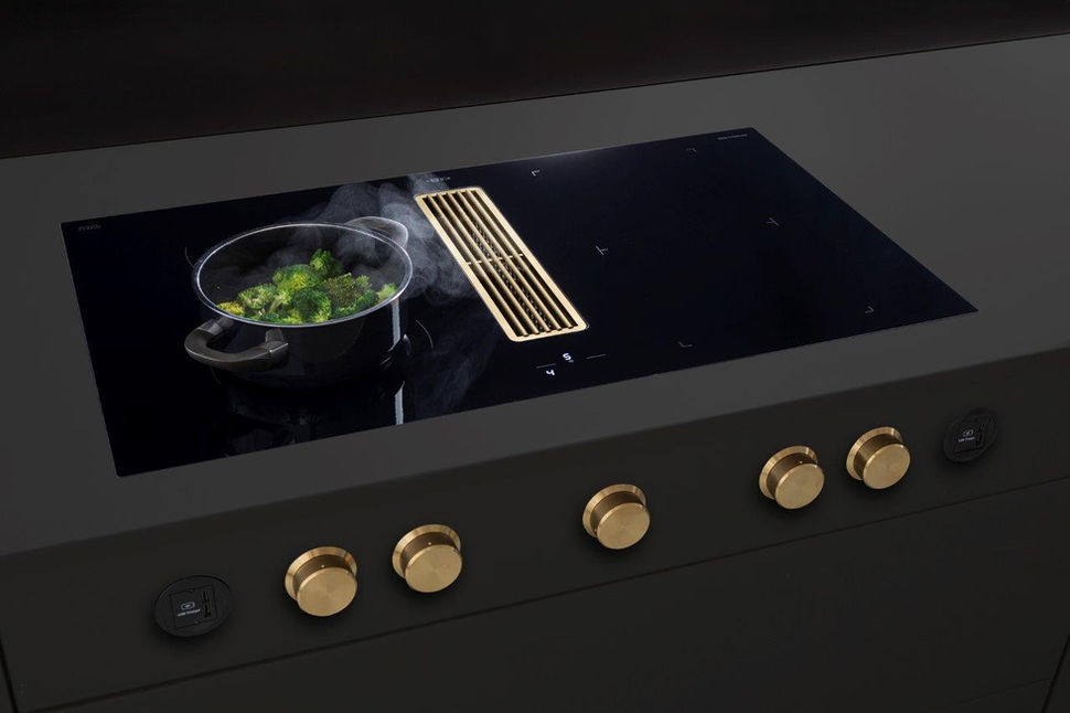 Interia Control 3.0 Gold.jpg