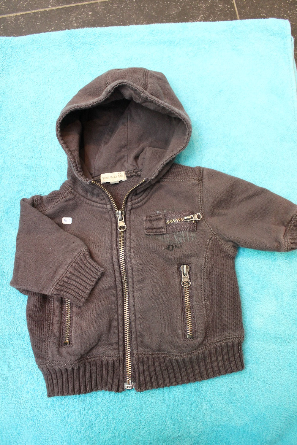 Petit pull brun à capuche - grain de blé -taille 60