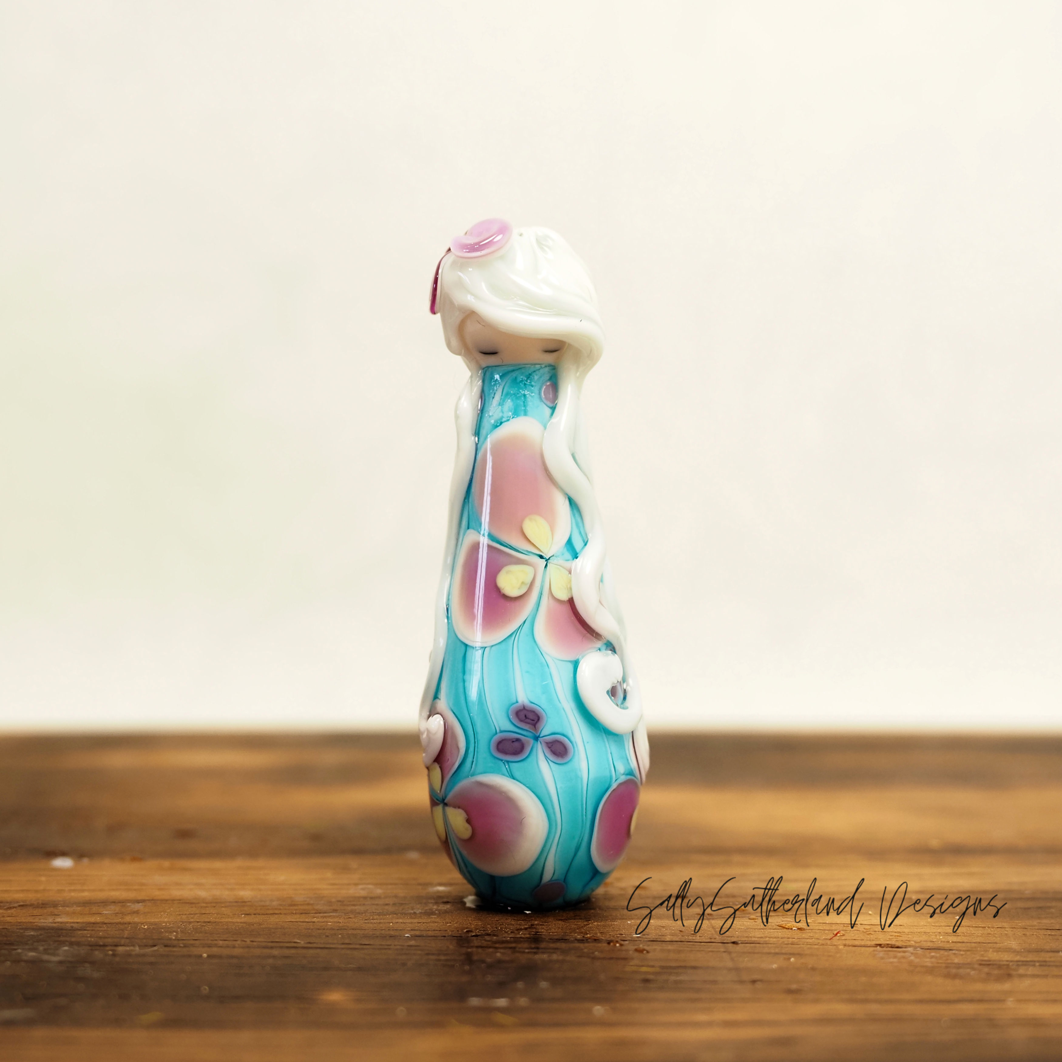 Lost Girl, Doll Bead