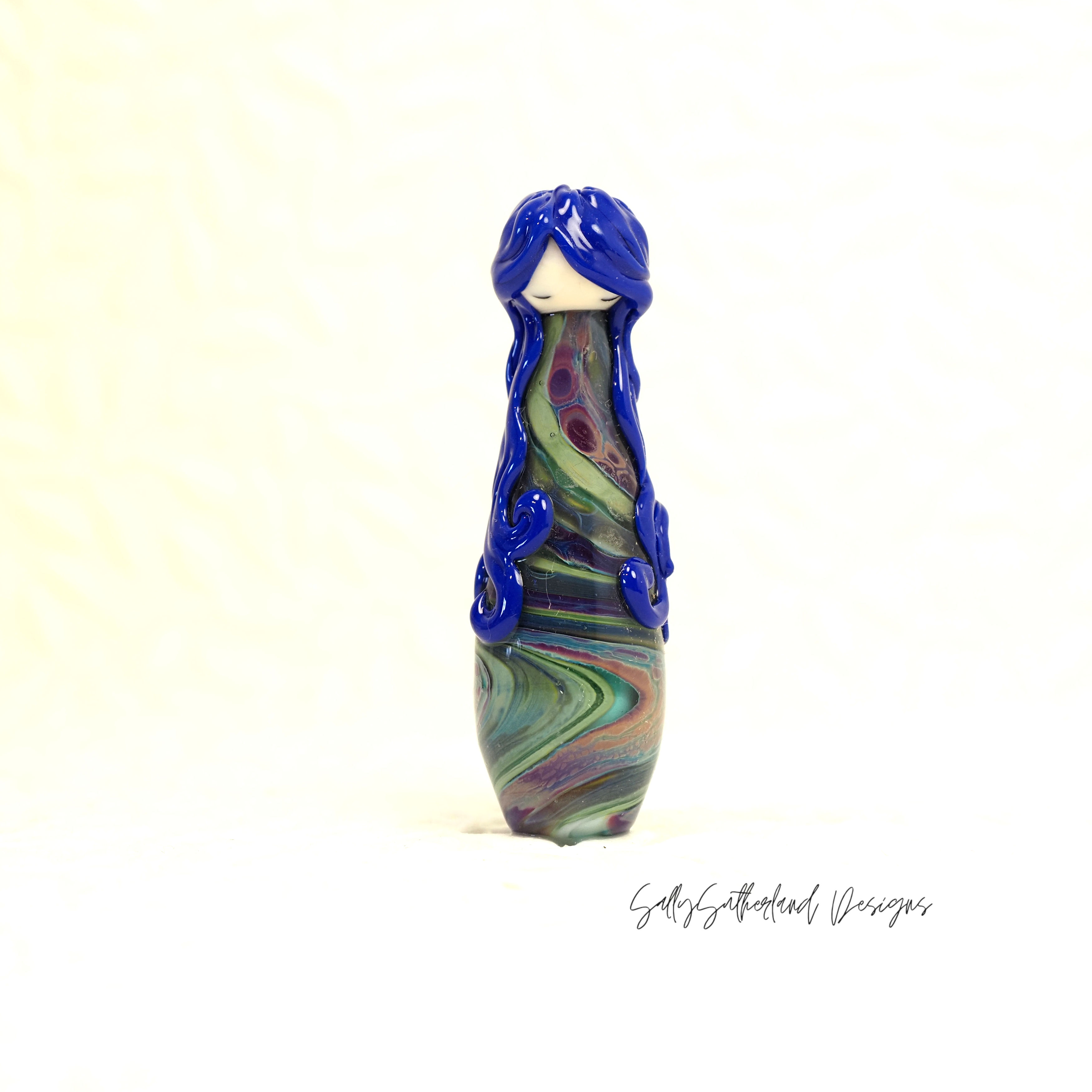 Lost Girl, Doll Bead
