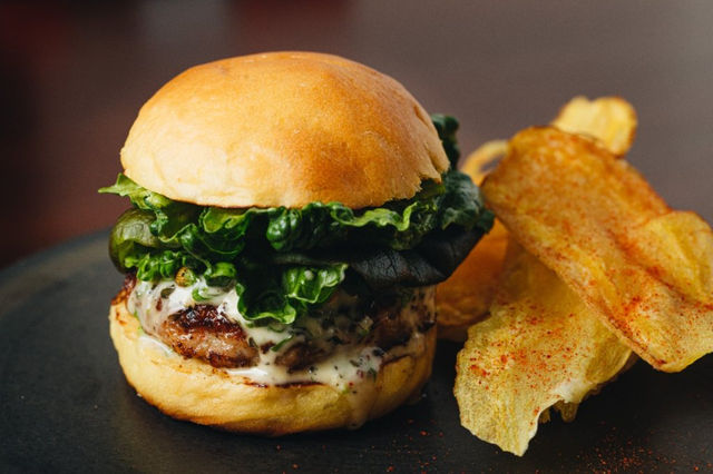 Caos Brasilis_ Tacacá Burguer