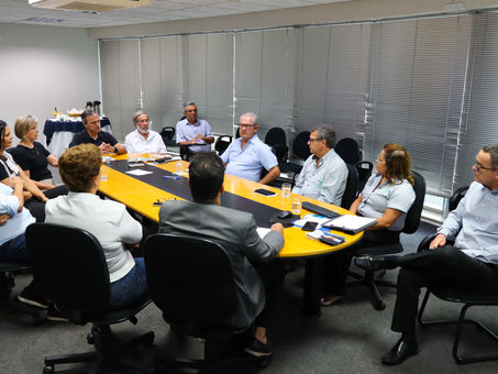 Hospital Manoel Gonçalves Apresenta Resultados do Programa PILARIS na ACE Itaúna e CDL Itaúna