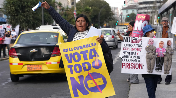 Ecuador: el gobierno de Noboa sale derrotado en todos los puntos de un referendo nacional