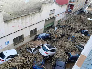España: el desastre climático, la bronca popular y el ataque a la comitiva oficial