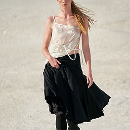 1656419535-1656413563-jacquemus-sfilata-uomo-primavera-estate-2022-foto-collezione-look-lo