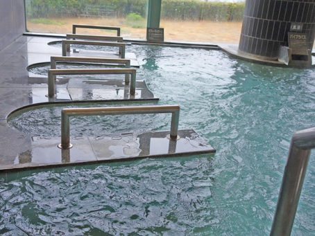 温泉 ジェットバス 温水プール