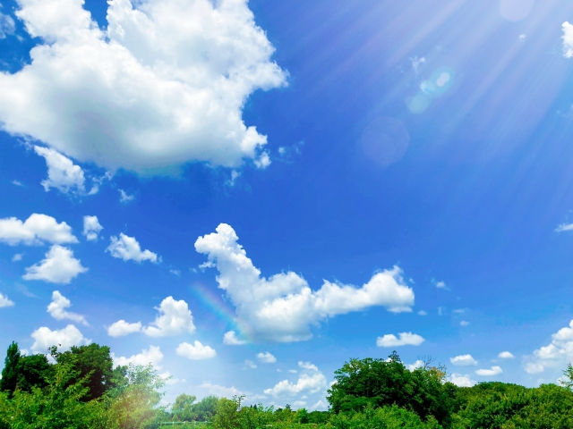 青空と日差し