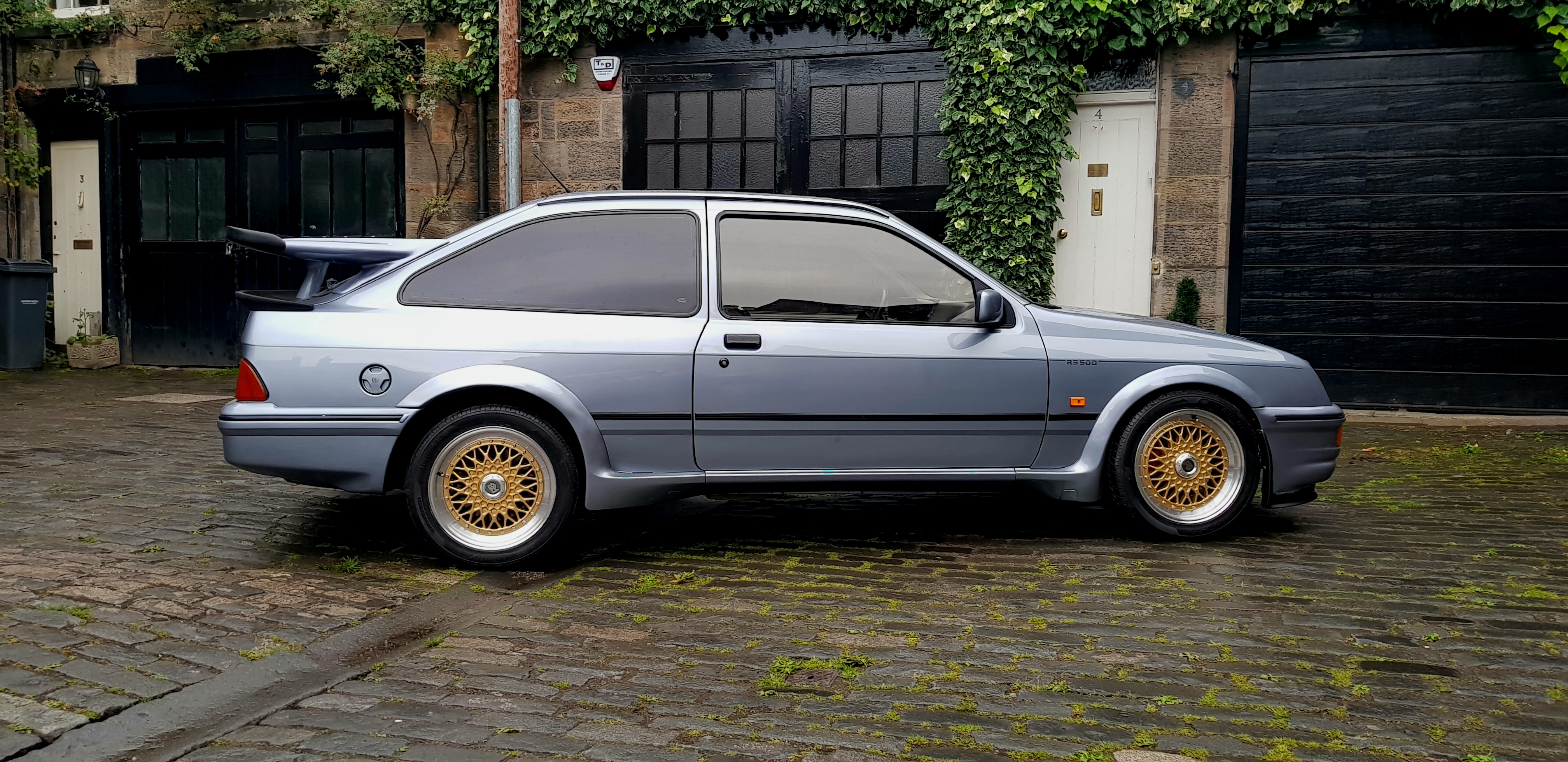 Ford sierra cosworth rs500