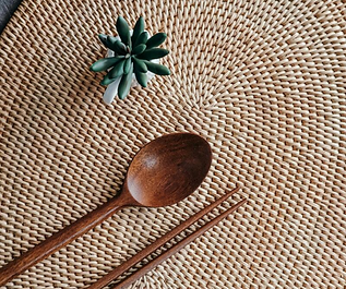 Nickel allergy, contact dermatitis, nickel allergy help, nickel allergy coach, eczema, rash, itch, eye eczema, low nickel diet, systemic nickel allergy syndrome.