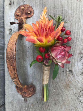 Fall Boutonnière