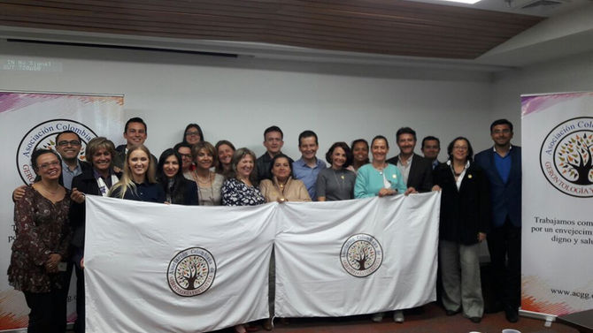 COMPARTIENDO CON MIS COLEGAS