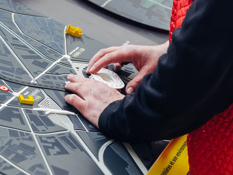 Test par un usager d'un plan de ville tactile et sonorisé