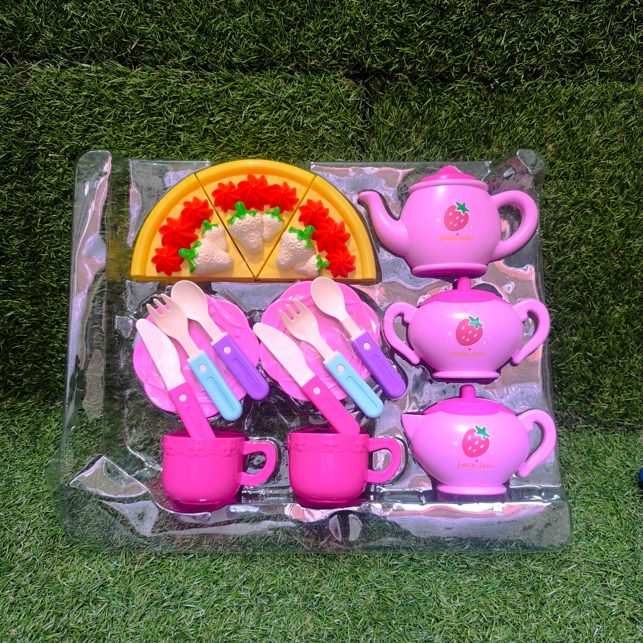 Juego de te con pastel