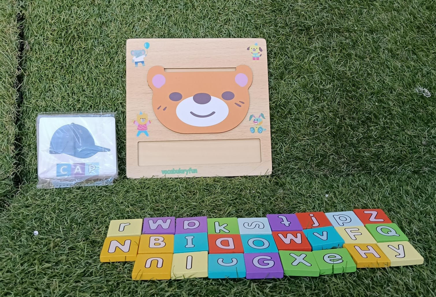 Tablero de juego completar palabras