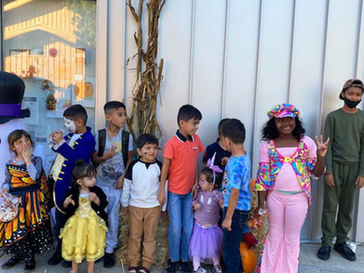 Lakeside Apartments in San Leandro Start Off Holiday Season with Annual Pumpkin Patch