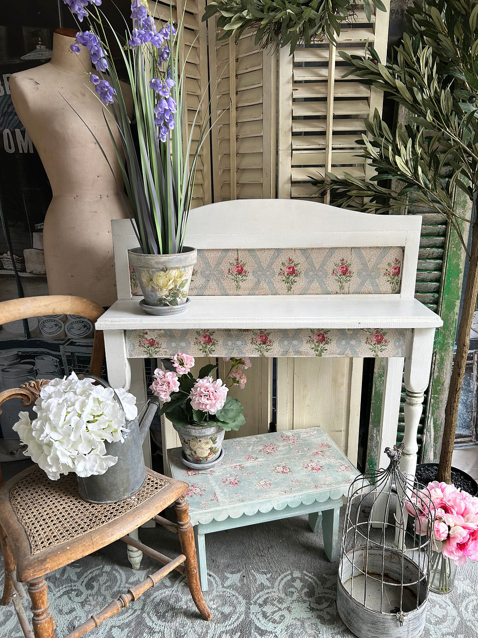 Thumbnail: Vintage Hallway Table