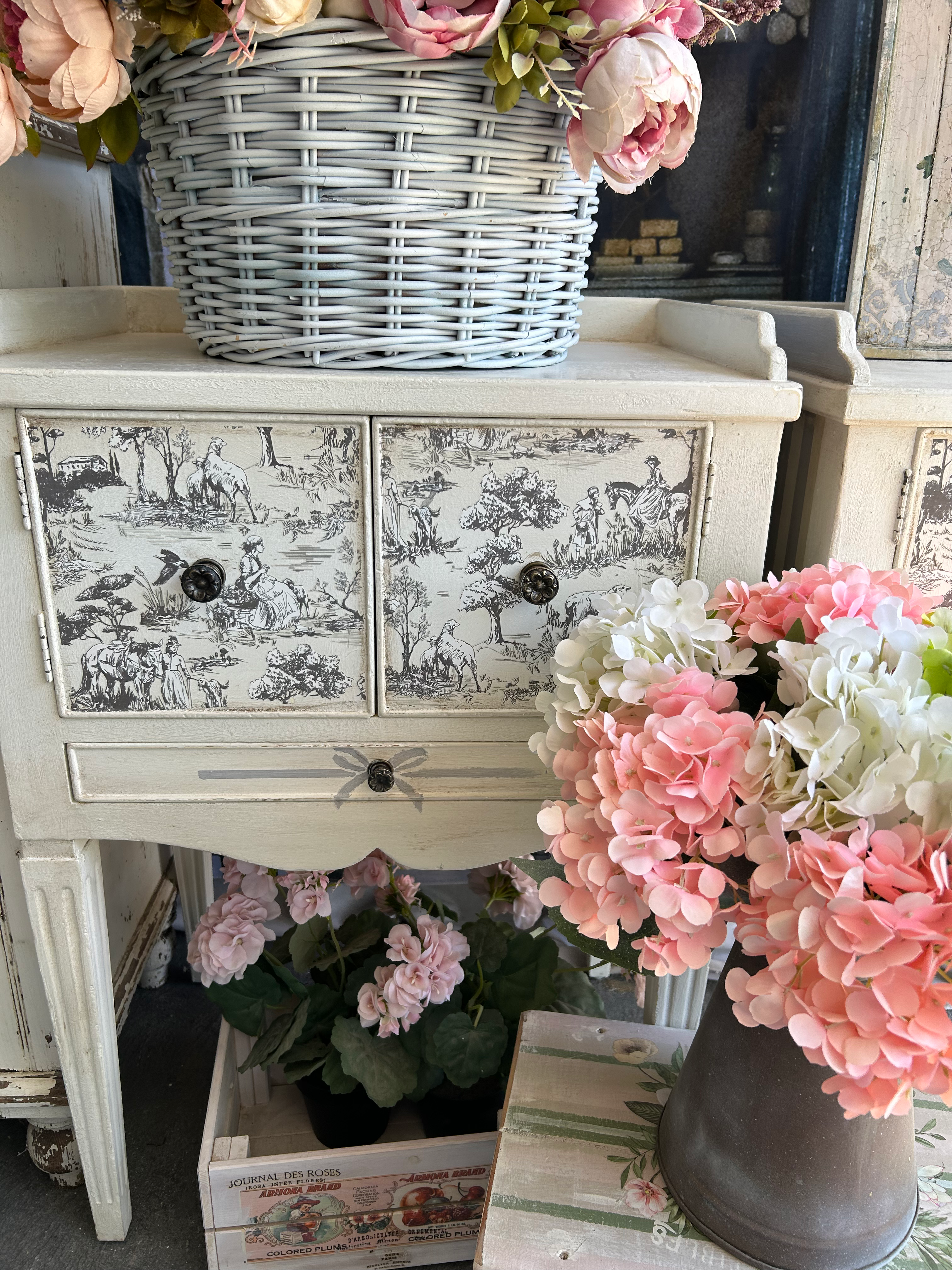 2 x Toile French Style Bedsides