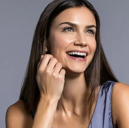 Dankzij MicroFusion Technology™ kunnen duidelijkere, schonere en kleiner ogende poriën van u zijn