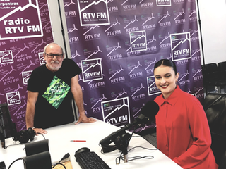 Camille présente son album "Mes coups de coeur" à radio Rtvfm