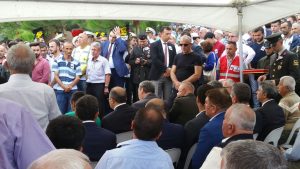 c195b035-4f7a-4e60-b274-54e9c7cf0677