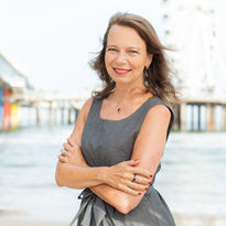 THP_Team Portraits_20220902_HPM_Tatiana-2.jpg