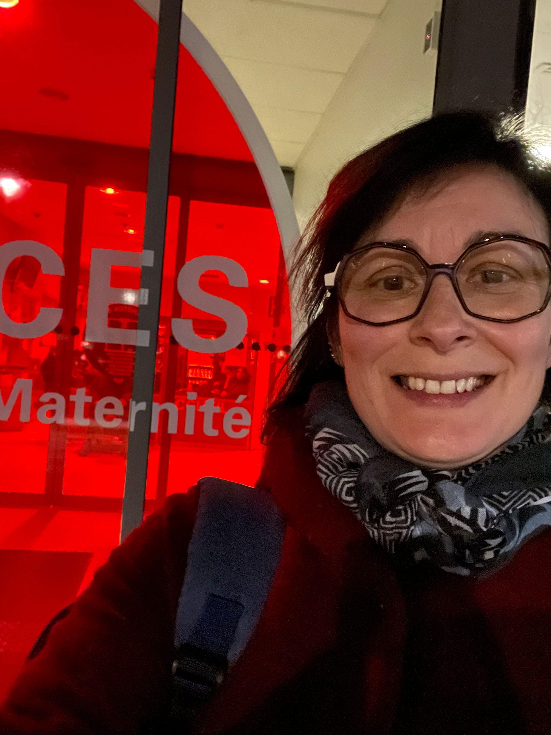 Moi qui arrive devant la porte des urgences d ela maternité et qui attends les futurs parents