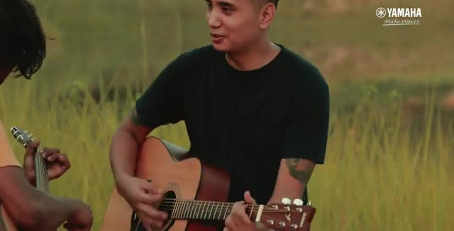 Thumbnail: Yamaha F280 Acoustic Guitar