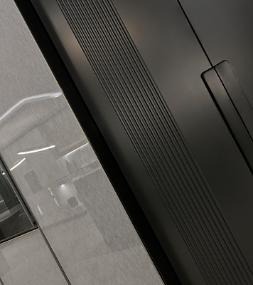 Open-plan kitchen space with island seating – Nuuma N90