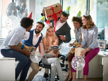 Cum Să Alegi Cadouri Corporate în Funcție de Cultura Organizațională