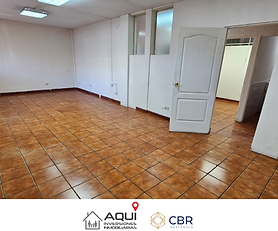 Se Renta Oficina en Zona 10 - Amplia y Funcional 