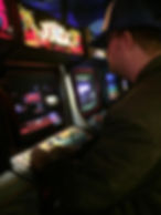 Man playing Williams Joust arcade game. Retroinjection.com.