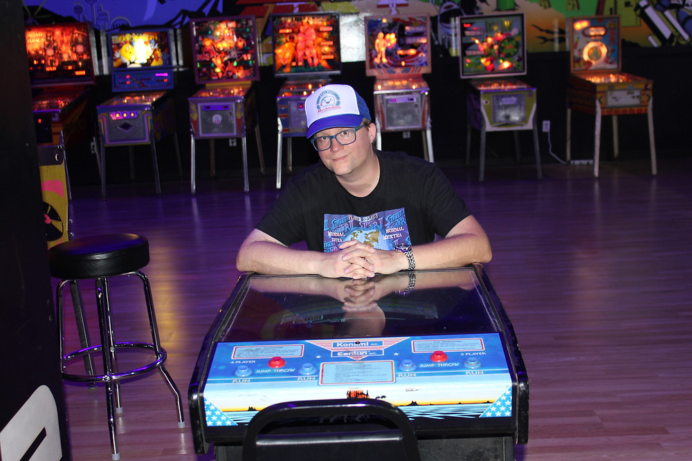 Retroinjection.com blogger Dave Fife at The Game Preserve NASA arcade