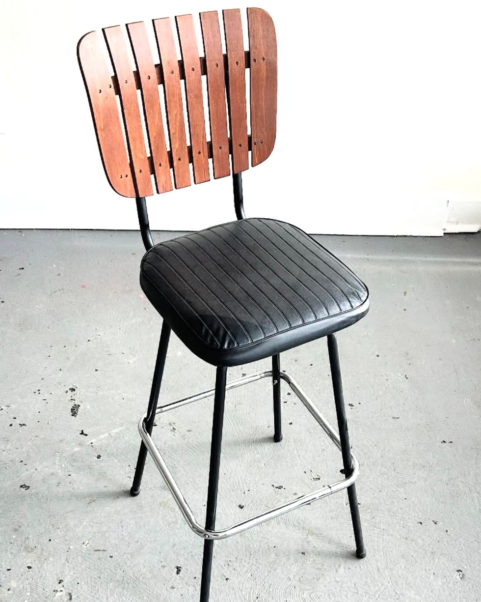 Thumbnail: Vintage Swivel Barstool