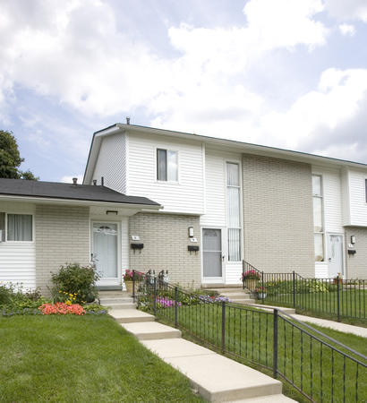Pontiac_PontiacTownhouses_p0669420_2_02_1_PhotoGallery.webp